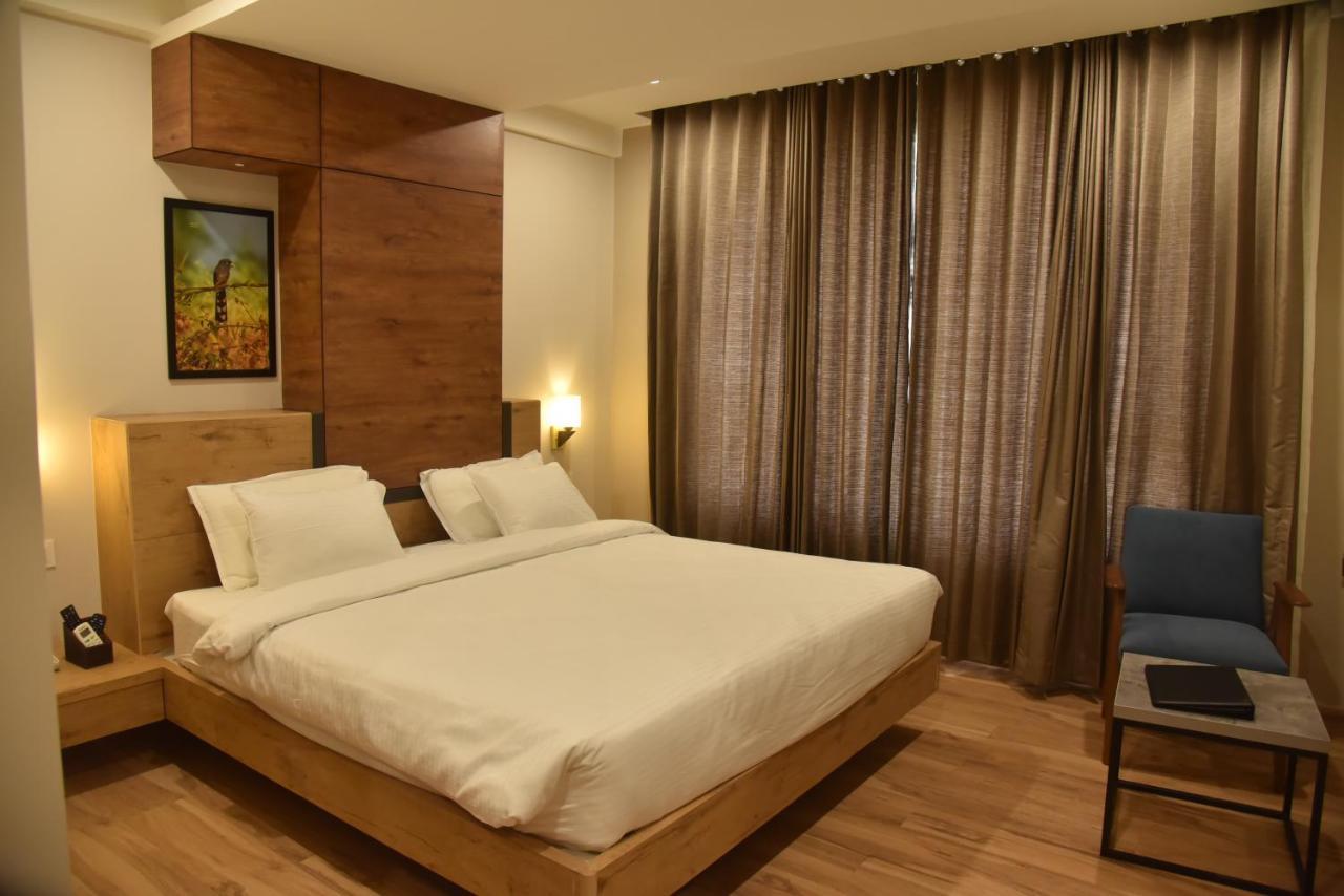 The Oaks Comforts Hubballi Exteriör bild