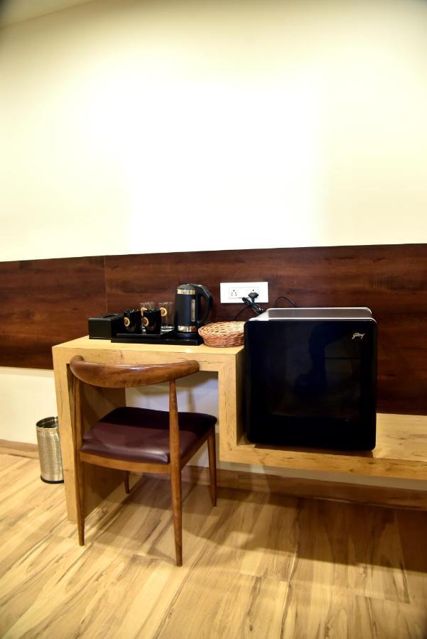 The Oaks Comforts Hubballi Exteriör bild